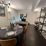 Luxury Close To Citylife, Metro & Dining Milan