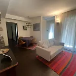 Holiday home Luxury Close To Citylife, Metro & Dining Milan