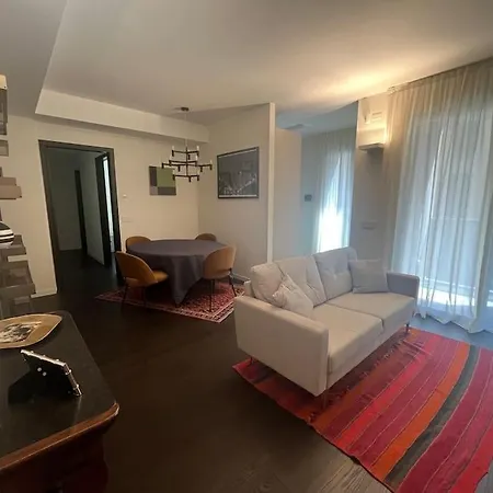 Tatil Evi Luxury Close To Citylife, Metro & Dining Milano