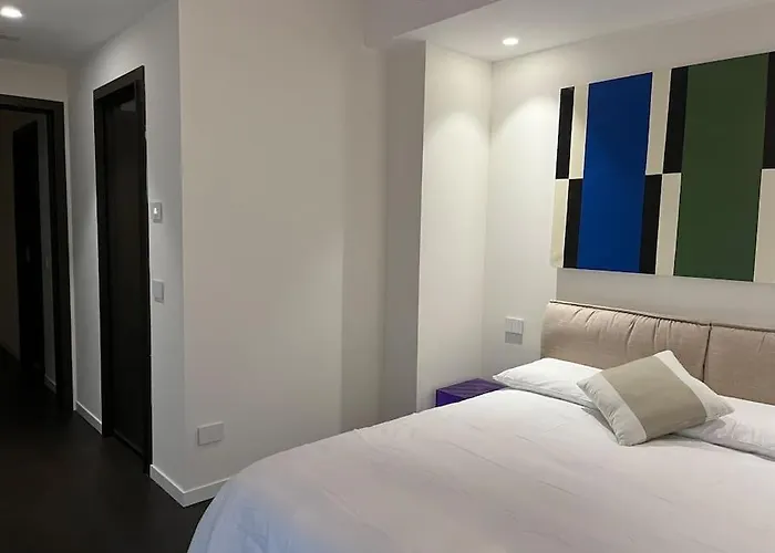 Prázdninový dům Luxury Close To Citylife, Metro & Dining