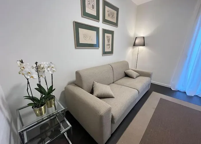Luxury Close To Citylife, Metro & Dining Prázdninový dům *